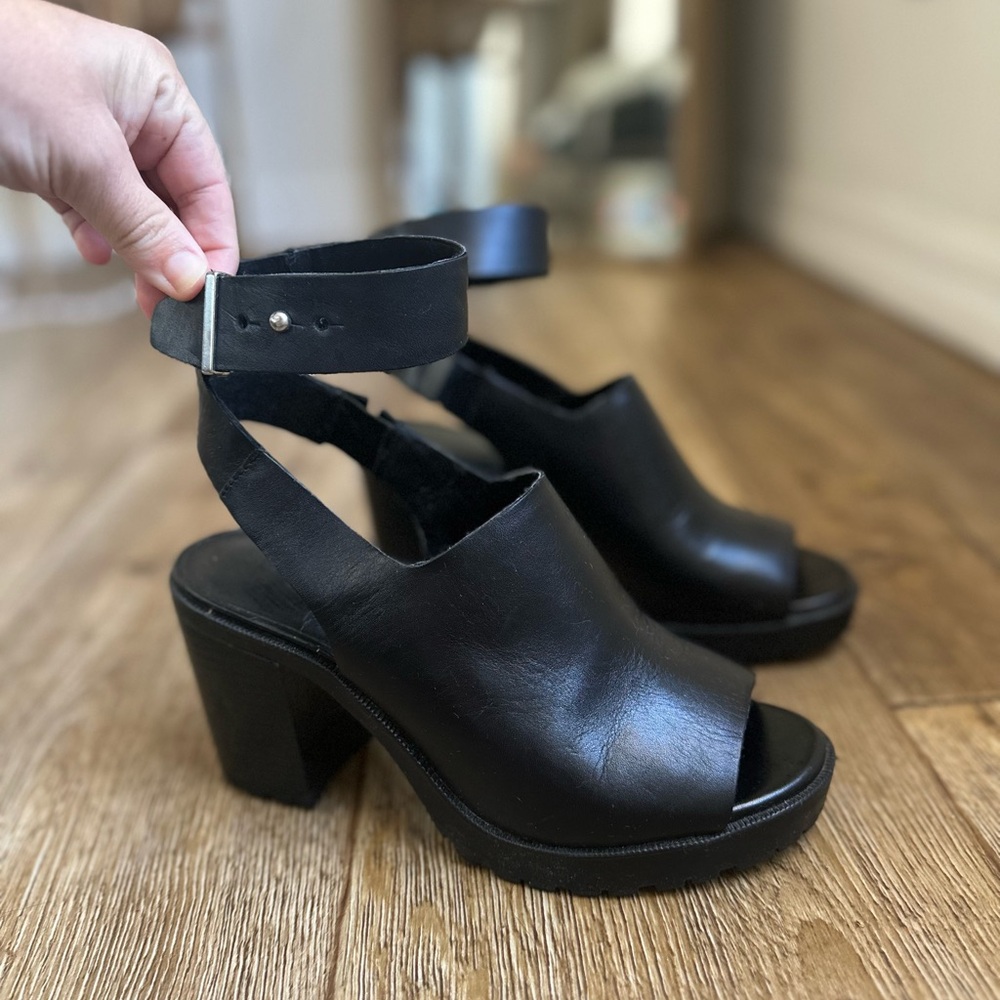 Zara Ankle Strap Heeled Sandals